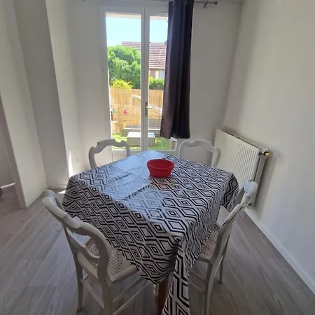 L'appart En Rez De Jardin アパート *